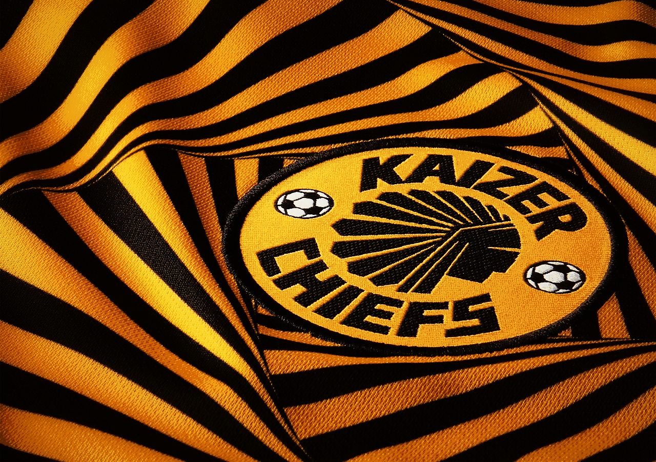 Kaizer Chiefs Logo : Close Up Of Kaizer Chiefs Jersey Stock Photo Alamy ...